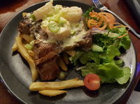 Gollan Restaurant - Bundaberg Accommodation