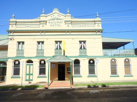 Railway Hotel Armidale  1879 Bistro - Pubs Sydney