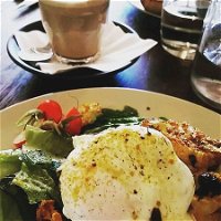 Allumer Coffee  Eatery - Stayed