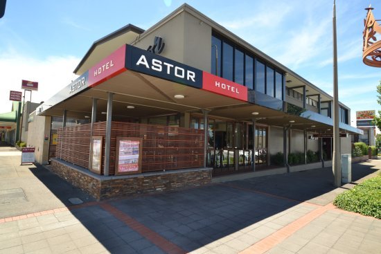 Astor Hotel - Tourism Gold Coast