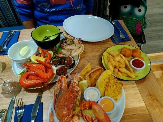Stingrays Ocean Grill - Tourism Gold Coast