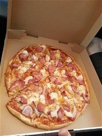 Hero's Pizza - Port Augusta Accommodation