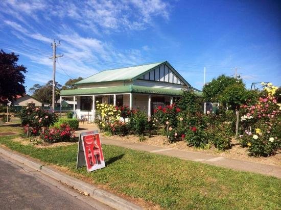 Rose Cafe - Northern Rivers Accommodation