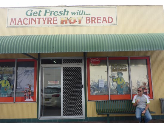 MacIntyre Hot Bread Shop - Pubs Sydney
