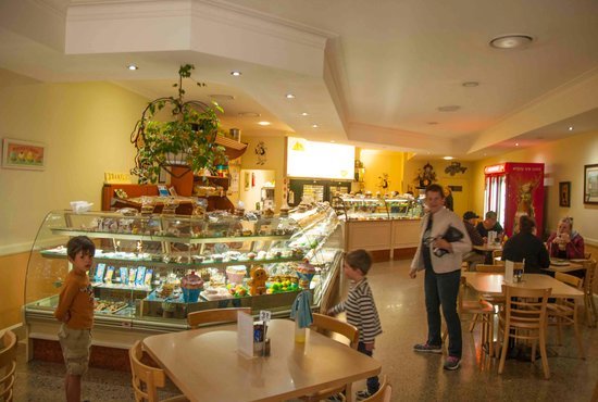 Sheehan Sunnyside Bakery  Cafe - Surfers Paradise Gold Coast
