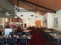 Stallions Restaurant  Bar - Accommodation Broken Hill