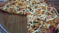 2452 Pizza and Chickens - Accommodation in Surfers Paradise