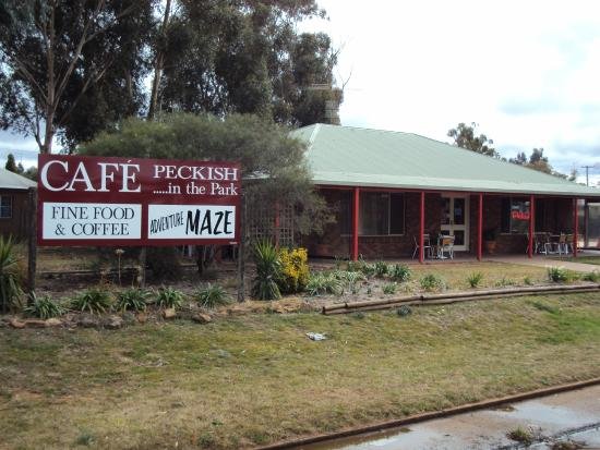 Cafe Peckish - Australia Accommodation