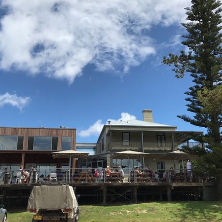 Tathra Hotel Bistro - New South Wales Tourism 