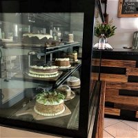 Eat  153 - Accommodation Cooktown