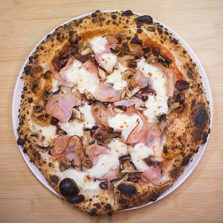 Pizza Artigiana - Australia Accommodation