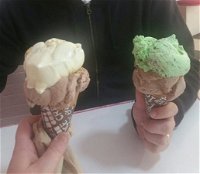 Annie's Old Fashioned Ice Cream Parlour - Accommodation Mooloolaba