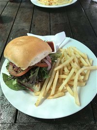 Queen Bee Cafe - Port Augusta Accommodation