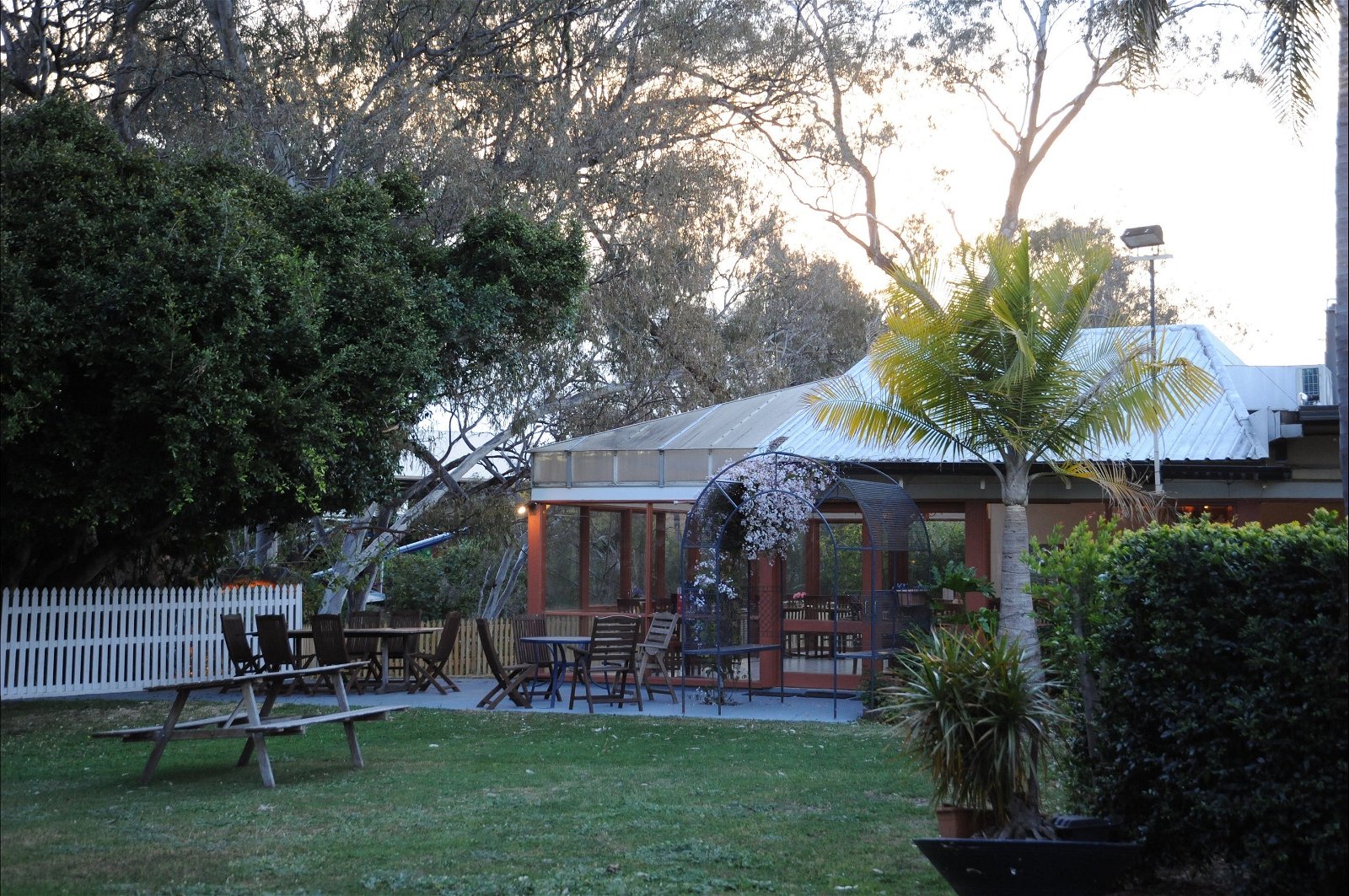 The Artesian Gardens Restaurant - Accommodation BNB