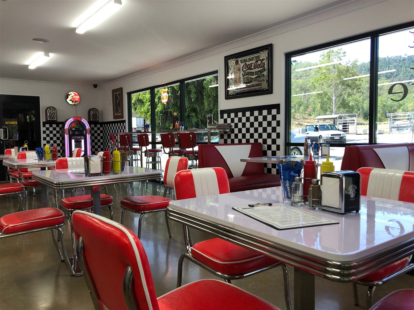 Zarby's Caf - Northern Rivers Accommodation