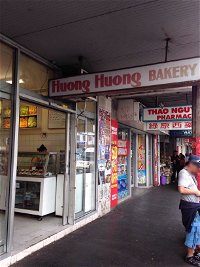 Huong Huong Bakery