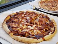 Queens Pizza - Accommodation Melbourne