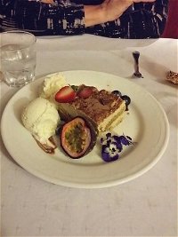 Anna's Restaurant - New South Wales Tourism 