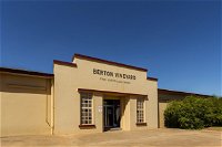 Berton Vineyards - Wagga Wagga Accommodation