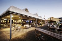 Kawana Waters Hotel - Accommodation Australia