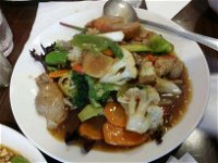 Sally's Asian Cuisine - Foster Accommodation