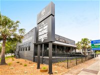 The Daring Squire - Accommodation Mooloolaba