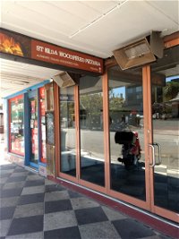 St Kilda Woodfired Pizzeria - Accommodation QLD