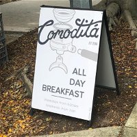 Comodita Cafe - Accommodation BNB