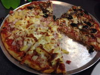 Sweethearts Pizza - Accommodation QLD