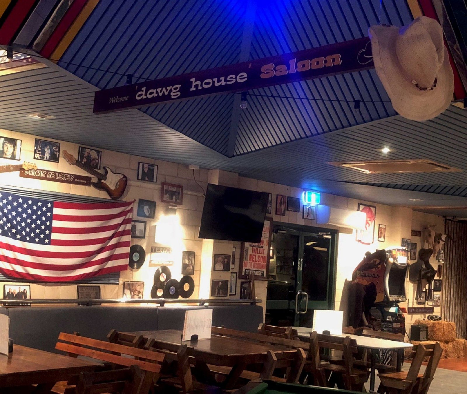 Cadillacs Bar and Grill - New South Wales Tourism 