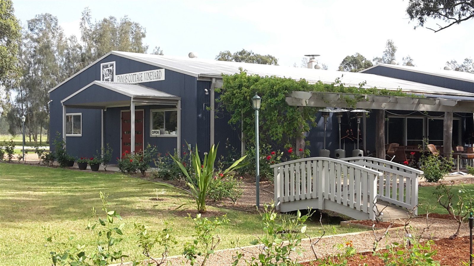 Emma's Cottage Vineyard - New South Wales Tourism 