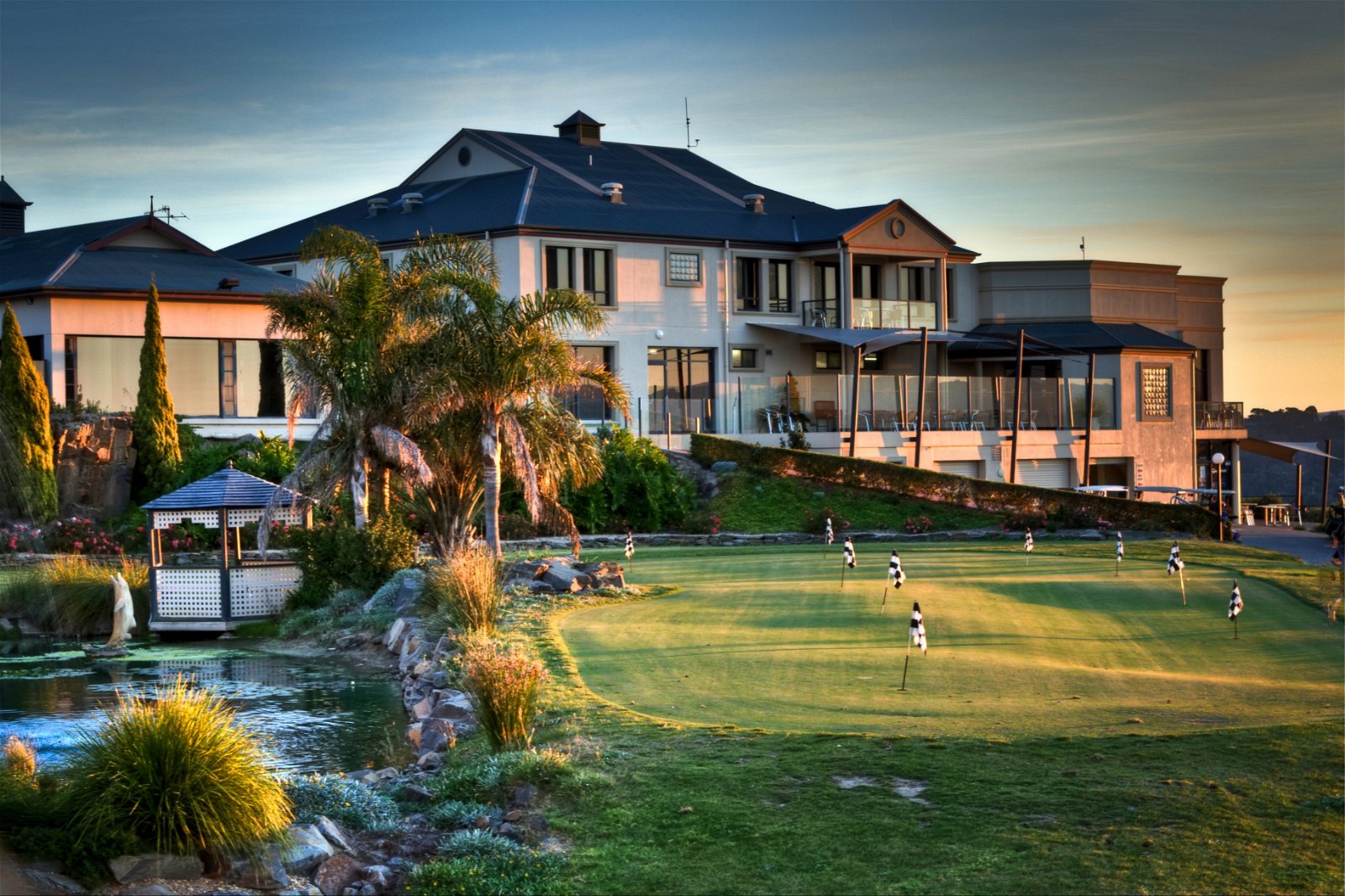 Baudins Restaurant at McCracken Country Club - Northern Rivers Accommodation