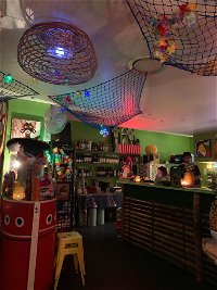 Tupe-Aloha Bar  Grill - Accommodation QLD