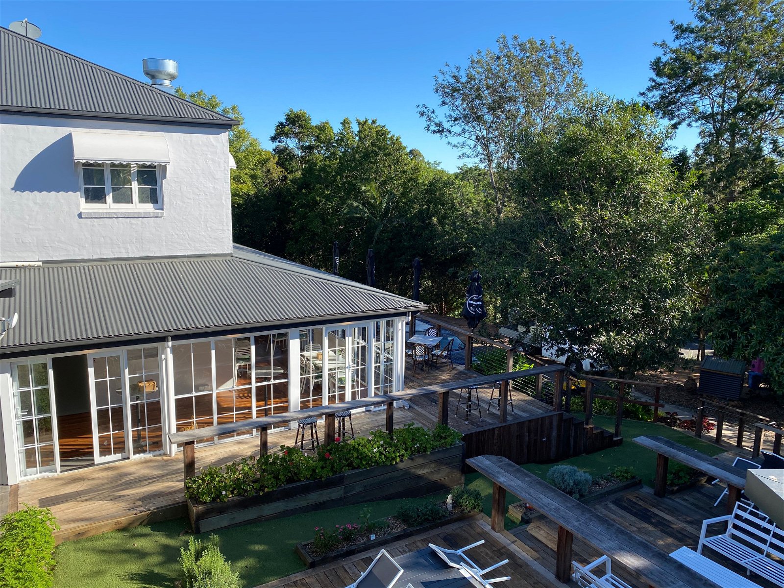 The Glasshouse And Bergin Lounge At Clouds Montville - Accommodation Bookings 1