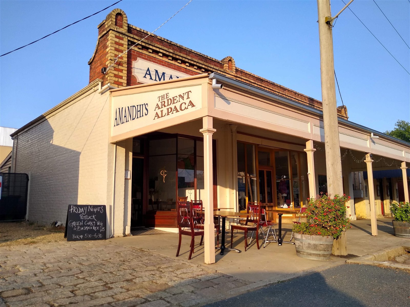 Amandhi's - Pubs Sydney