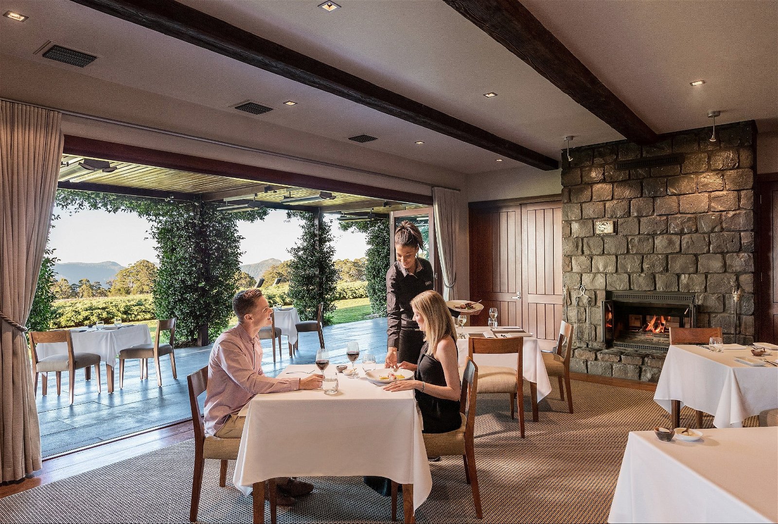 The Peak Restaurant at Spicers Peak Lodge - Accommodation BNB