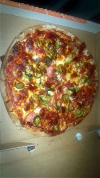 Eat Fresh Pizza - WA Accommodation