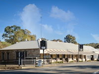 Sevenhill Hotel - Accommodation QLD