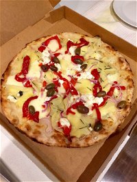 Off the Boat Pizzeria - New South Wales Tourism 