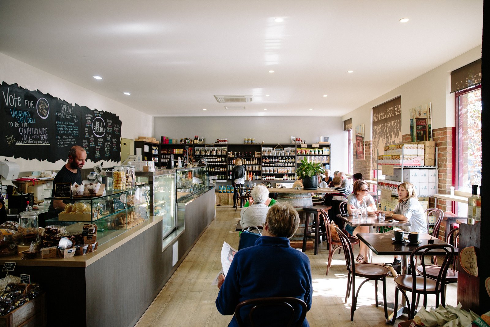 Vaughans Caf  Deli - Northern Rivers Accommodation