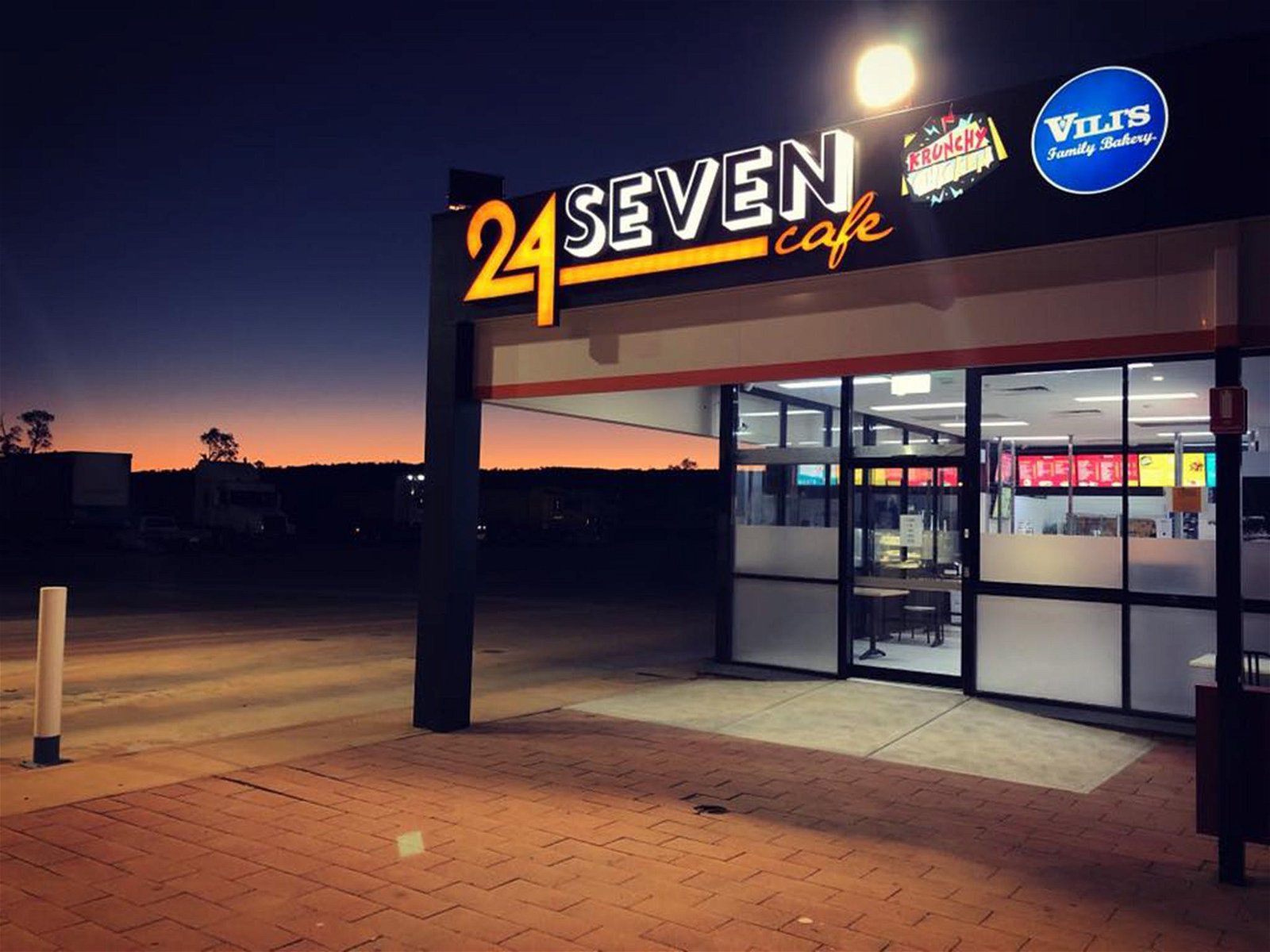 24 Seven Cafe - Food Delivery Shop