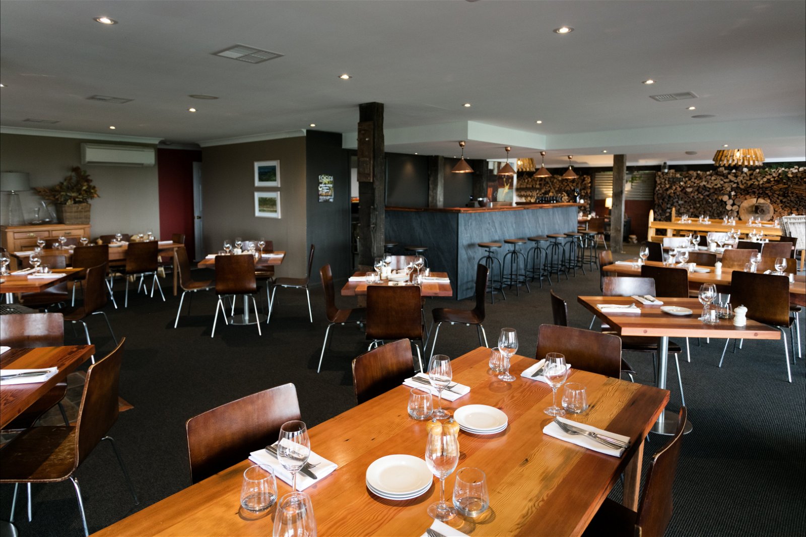 Sisters Rock Restaurant - Pubs Sydney