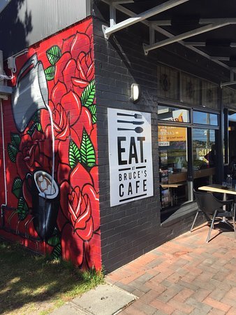 Bruce's Cafe - South Australia Travel