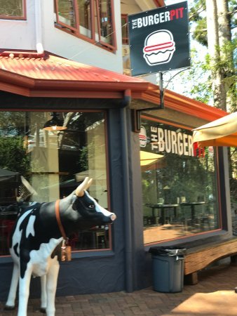 The Burger Pit - Accommodation Mount Tamborine