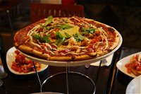 Oz Napoli Pizza Pasta Restaurant - Southport Accommodation