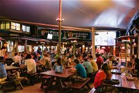Beaches Bar  Grill - QLD Tourism