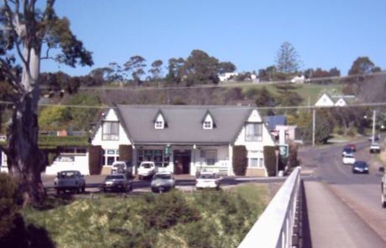 Bridge Hotel Forth - New South Wales Tourism 