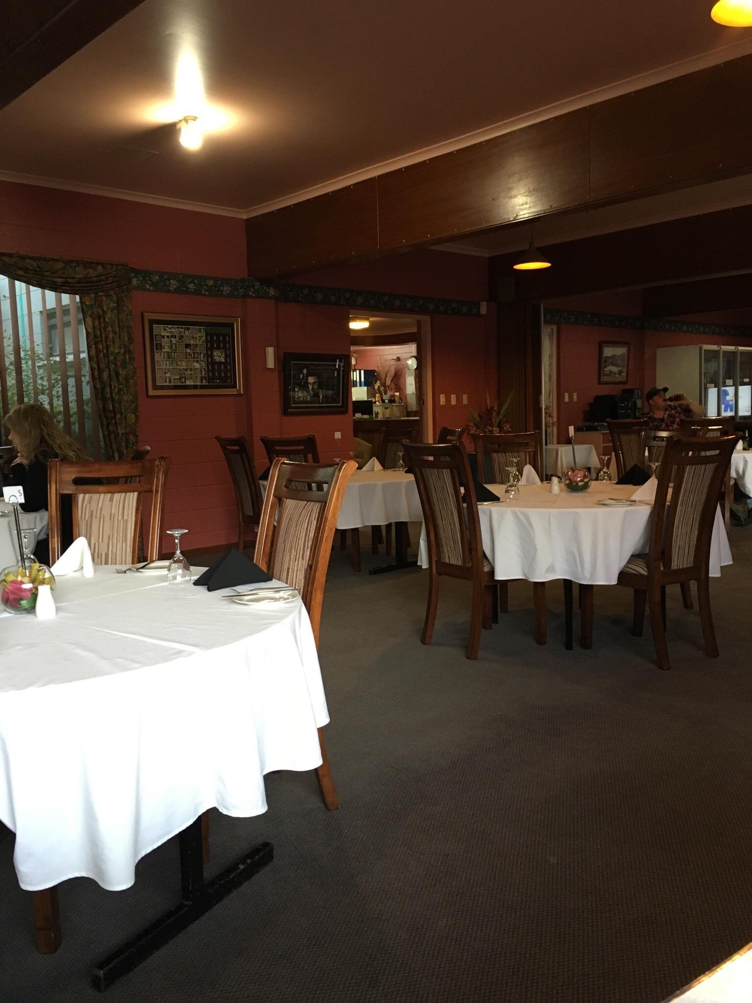 Maloneys Restaurant - Restaurants Sydney 11