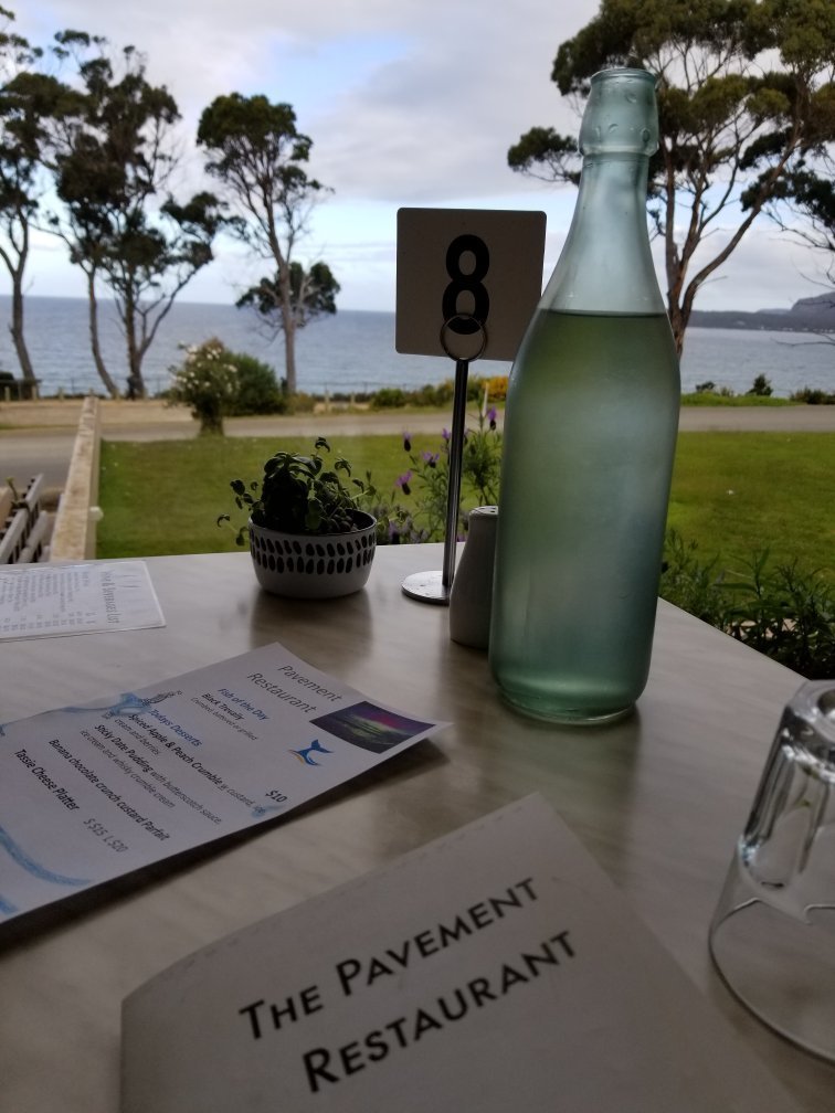 Pavement Restaurant At Lufra Hotel And Apartments - Restaurant Gold Coast 2