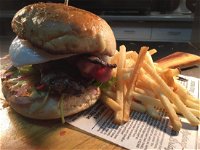 The Woodvale Tavern - Restaurant Guide